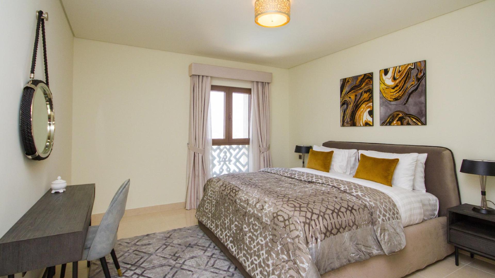 Villa zum Verkauf in Dubai, VAE, 4 Schlafzimmer, 1581 m², Nr. 24470 – Foto 1