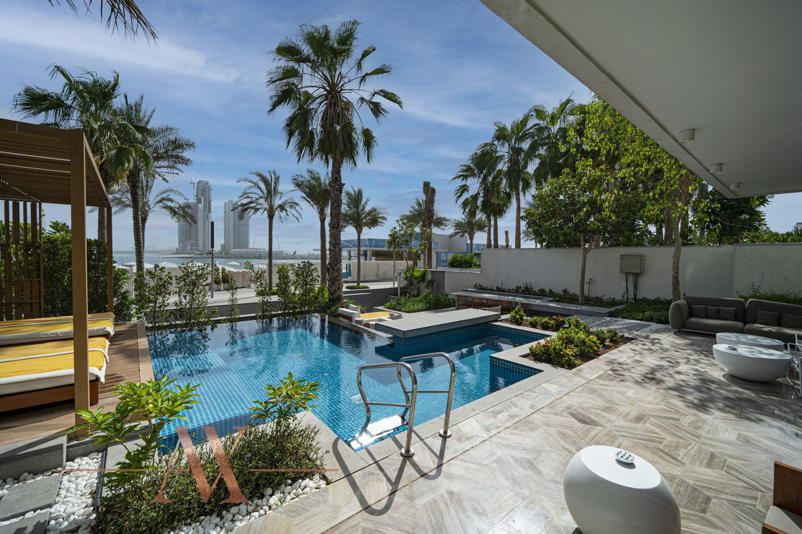 Villa en Palm Jumeirah, Dubai, EAU, 4 dormitorios, 1143,2 m² № 23796 - 4
