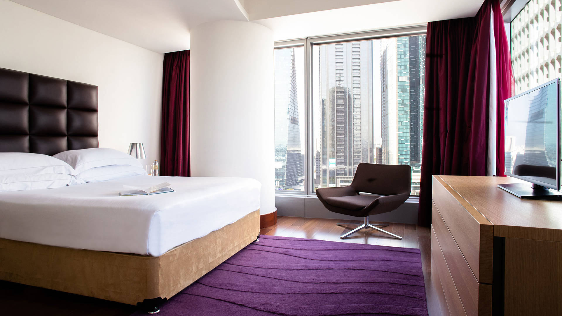 Apartamento en WORLD TRADE CENTRE RESIDENCE, World Trade Center, Dubai, EAU, 2 dormitorios, 116 m² № 25241 - 1