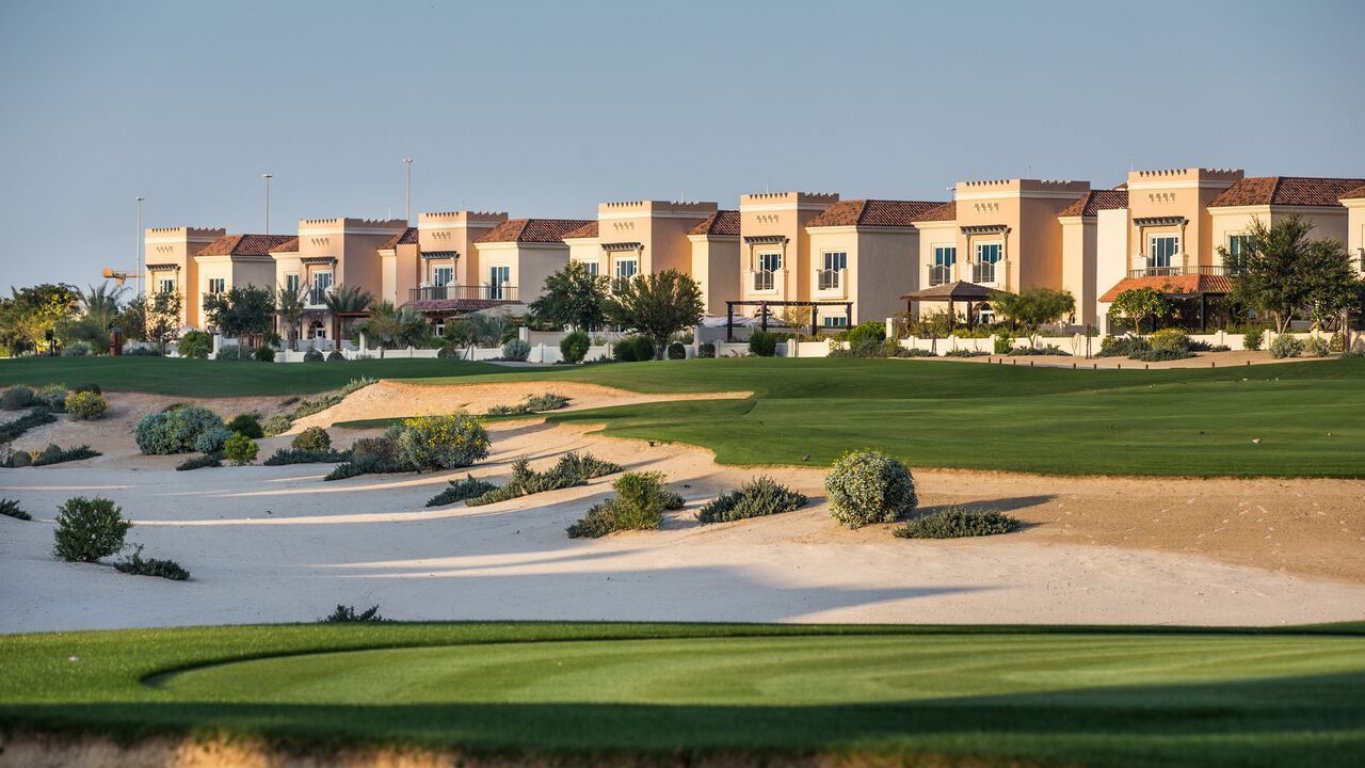 Villa à vendre à Dubai Sports City, Dubai, EAU 5 chambres, 613 m2 No. 24045 - photo 1