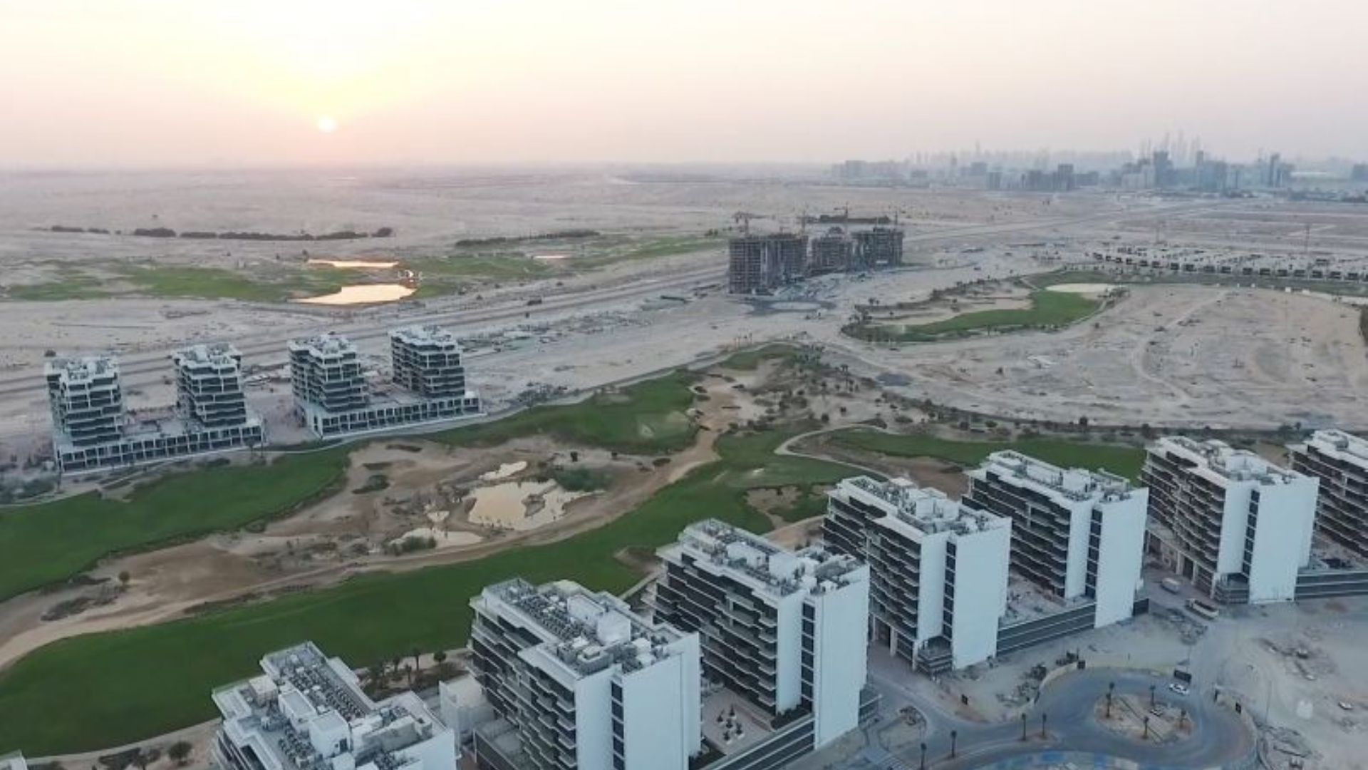 Apartamento para venda em DAMAC Hills, Dubai, EAU 3 quartos, 184 m². № 24520 - foto 5