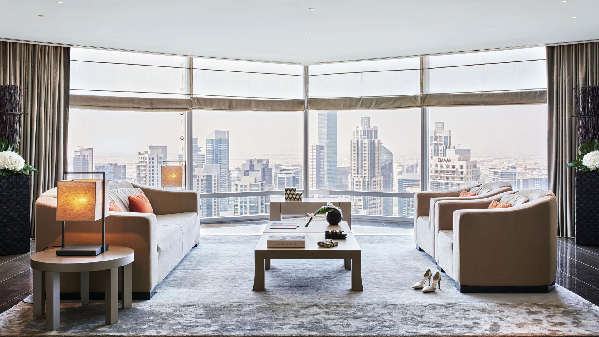 Квартира в Бурдж-Халифа, Дубай, ОАЭ 2 спальни, 191м2 № 25528 - 1