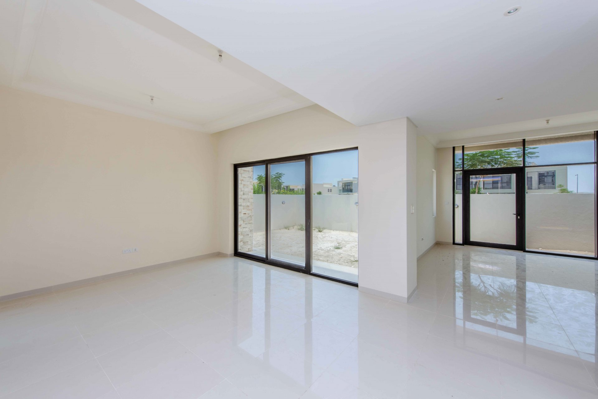 Villa in DAMAC Hills (Akoya by DAMAC), Dubai, UAE, 4 bedrooms, 383.7 sq.m. No. 23790 - 1