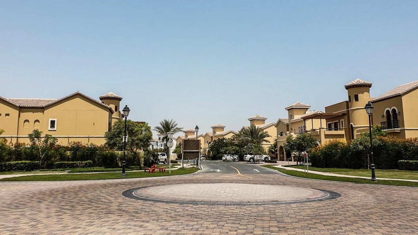 Villa in Dubai Land, Dubai, UAE, 5 bedrooms, 362 sq.m. No. 24023 - 3