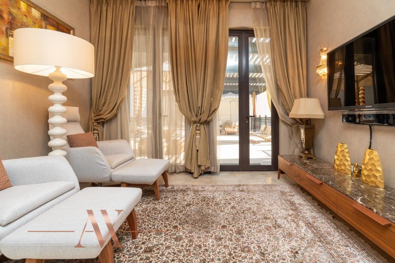 Villa in Palm Jumeirah, Dubai, UAE, 5 bedrooms, 649.6 sq.m. No. 23758 - 17