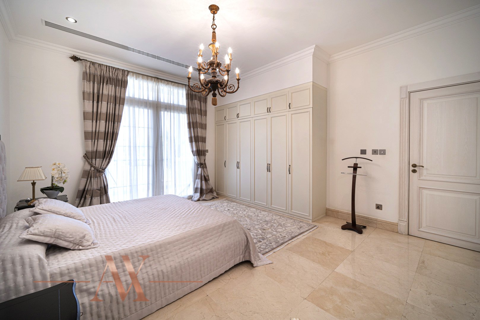 Villa in Emirates Hills, Dubai, UAE, 5 bedrooms, 1365.2 sq.m. No. 23759 - 10