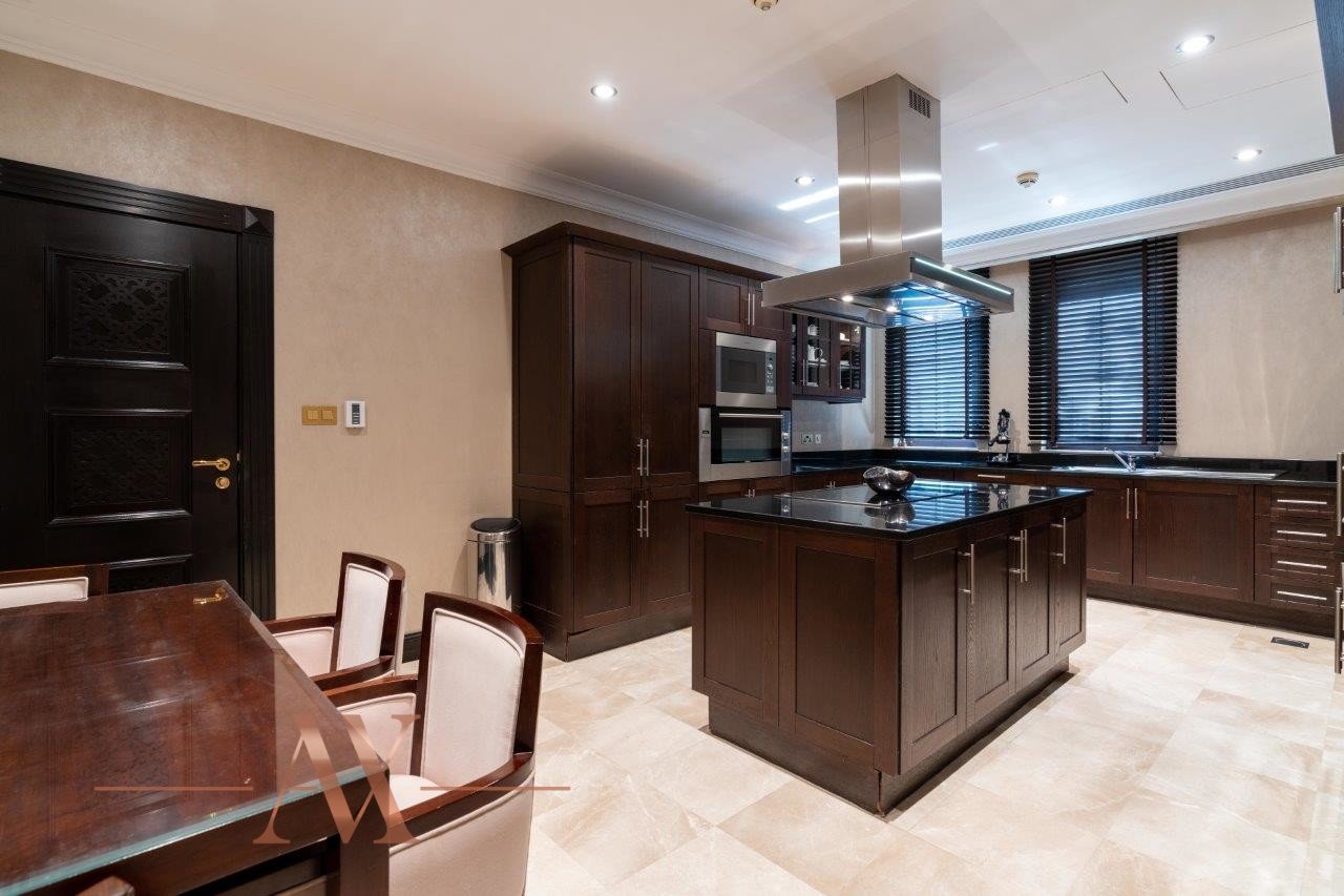 Villa in Palm Jumeirah, Dubai, UAE, 5 bedrooms, 649.6 sq.m. No. 23758 - 10