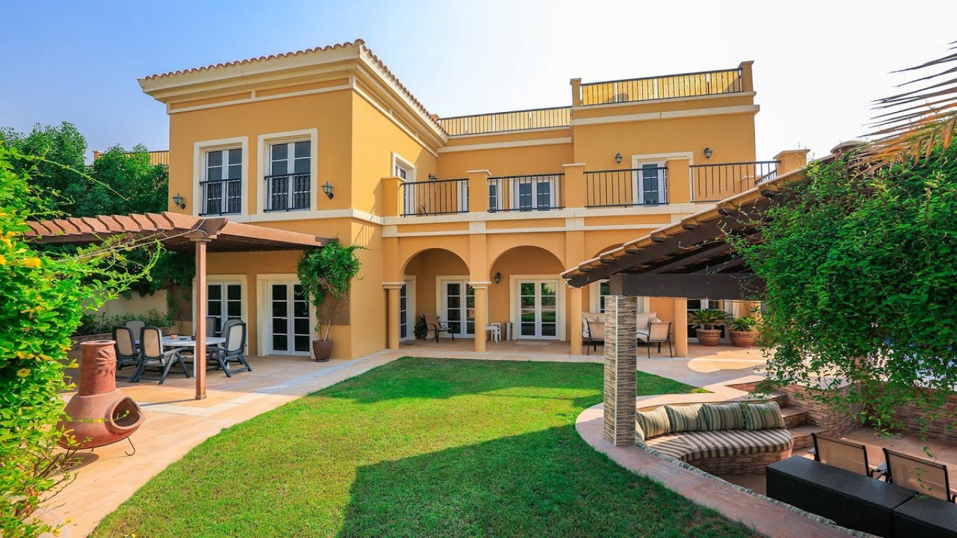 Villa in Dubai Land, Dubai, UAE, 5 bedrooms, 362 sq.m. No. 24023 - 1