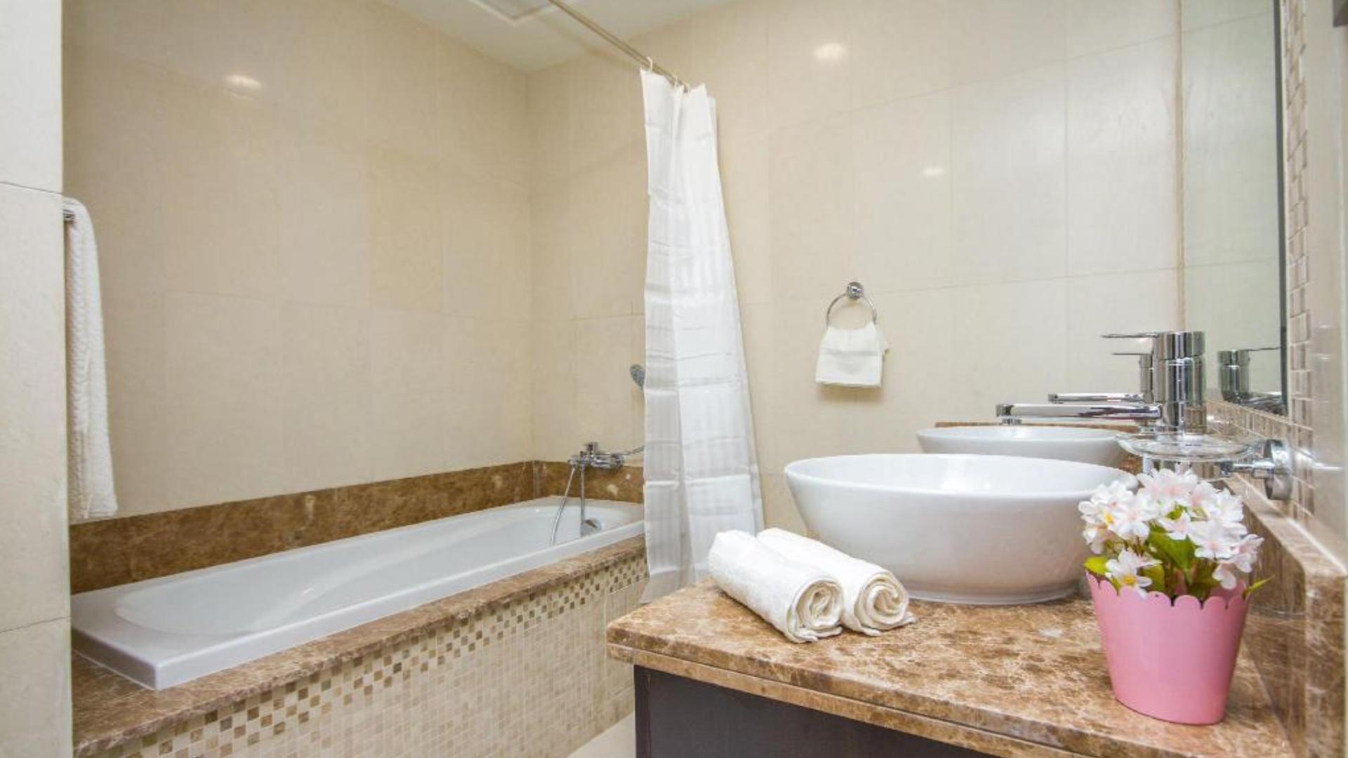 Villa in Palm Jumeirah, Dubai, UAE, 5 bedrooms, 1295 sq.m. No. 24473 - 2