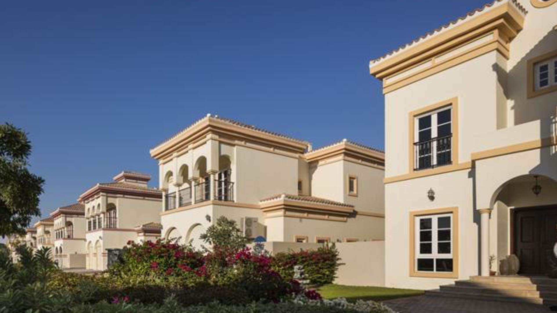 Villa in Dubai Land, Dubai, UAE, 6 bedrooms, 1161 sq.m. No. 24359 - 3