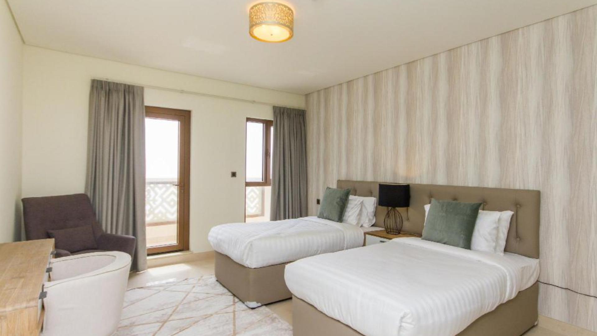 Apartment in Palm Jumeirah, Dubai, UAE, 2 bedrooms, 179 sq.m. No. 24470 - 2