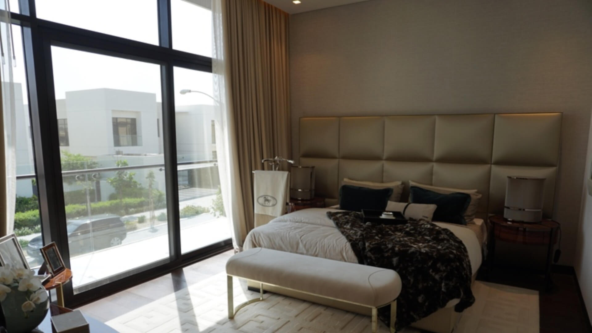 Villa for sale in Dubai, UAE, 5 bedrooms, 400 m², No. 24523 – photo 2