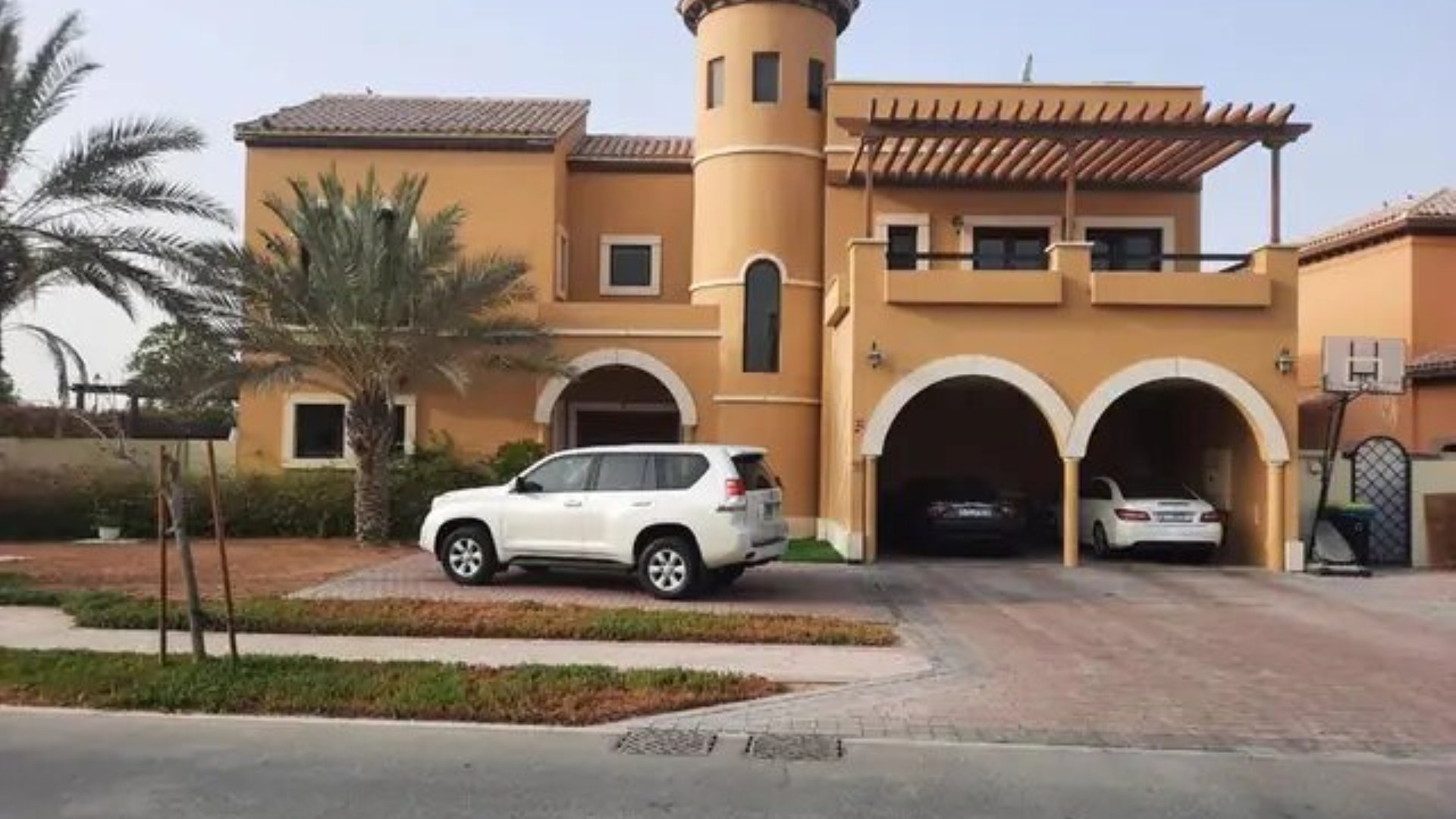 Villa in Dubai Land, Dubai, UAE, 6 bedrooms, 1161 sq.m. No. 24359 - 5