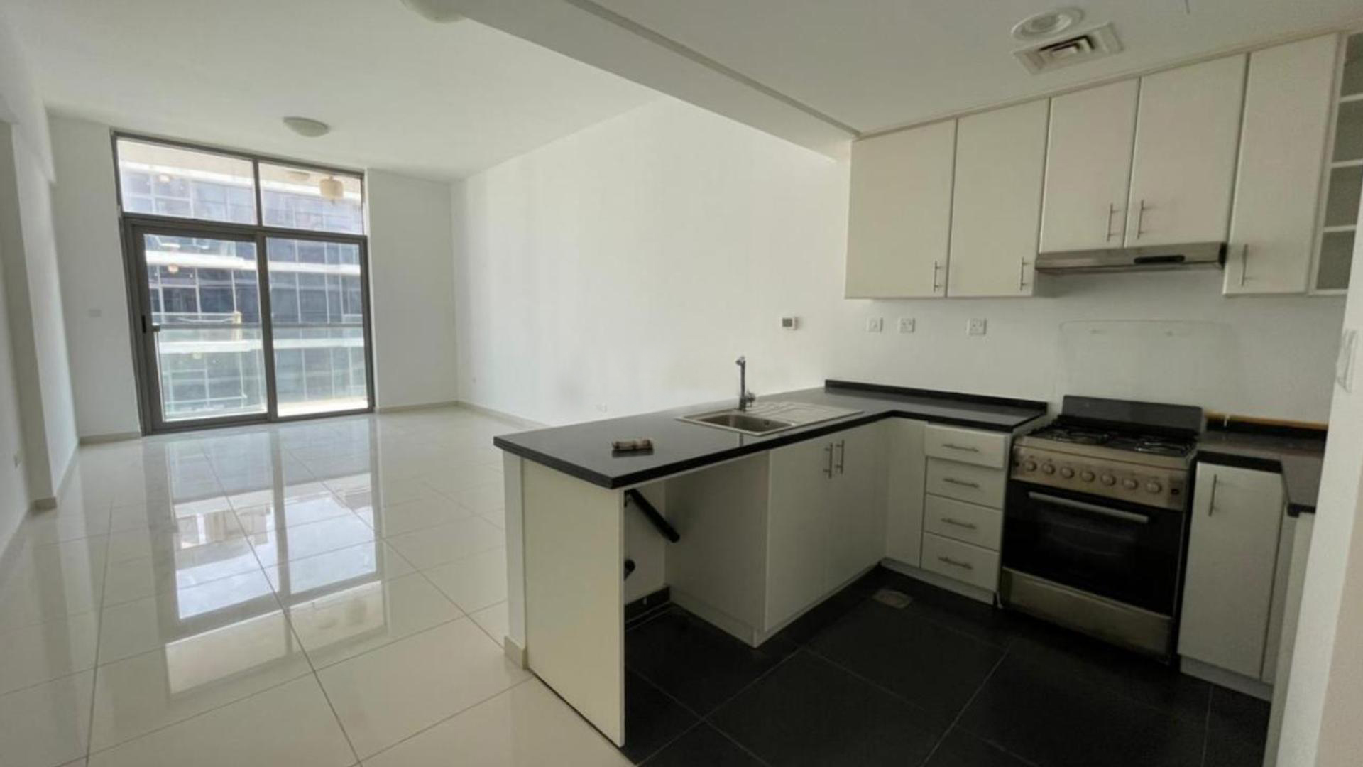 Apartment in DAMAC Hills (Akoya by DAMAC), Dubai, UAE, 3 bedrooms, 217 sq.m. No. 24530 - 3