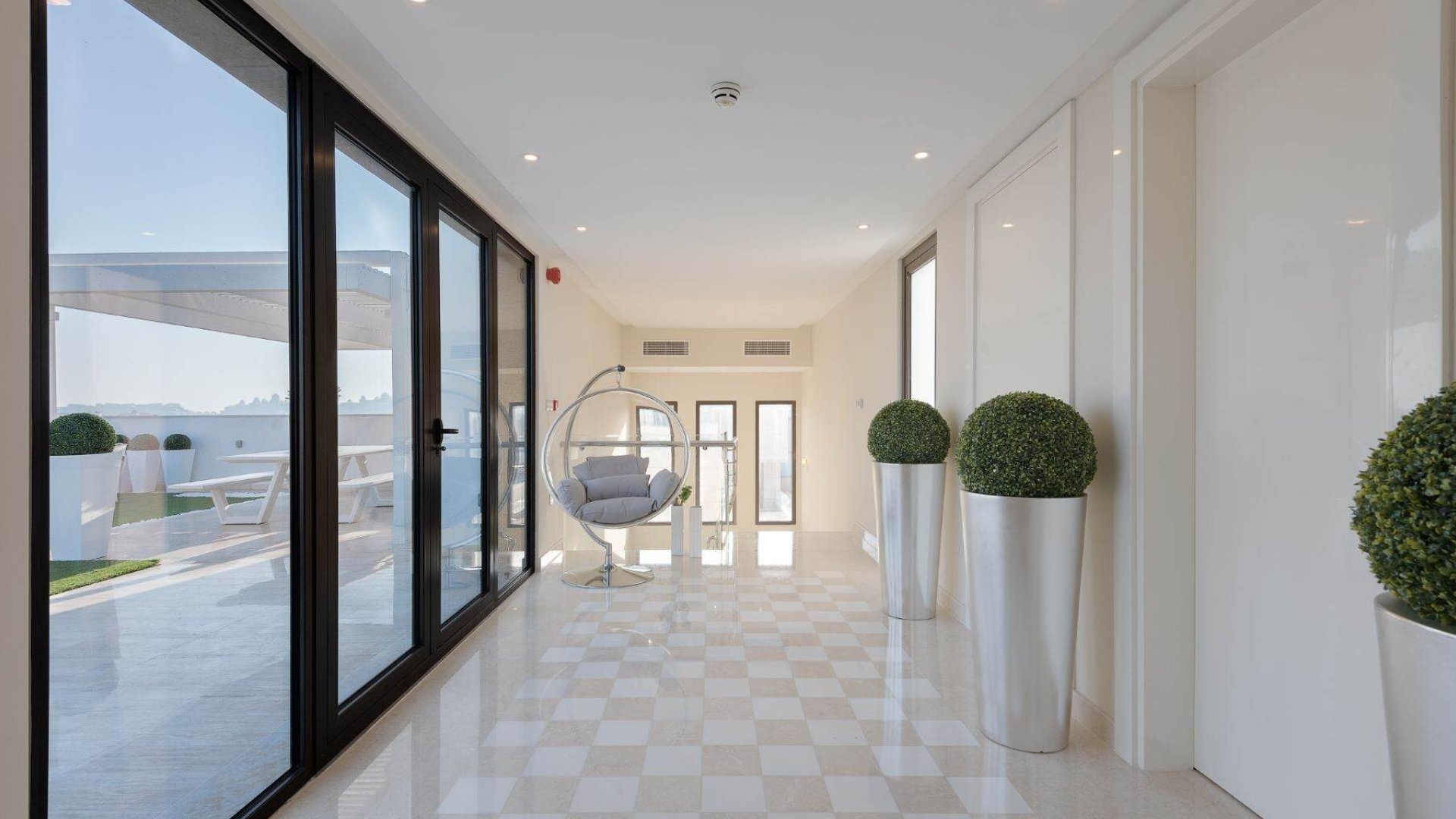 Villa in Palm Jumeirah, Dubai, UAE, 5 bedrooms, 650 sq.m. No. 24488 - 2