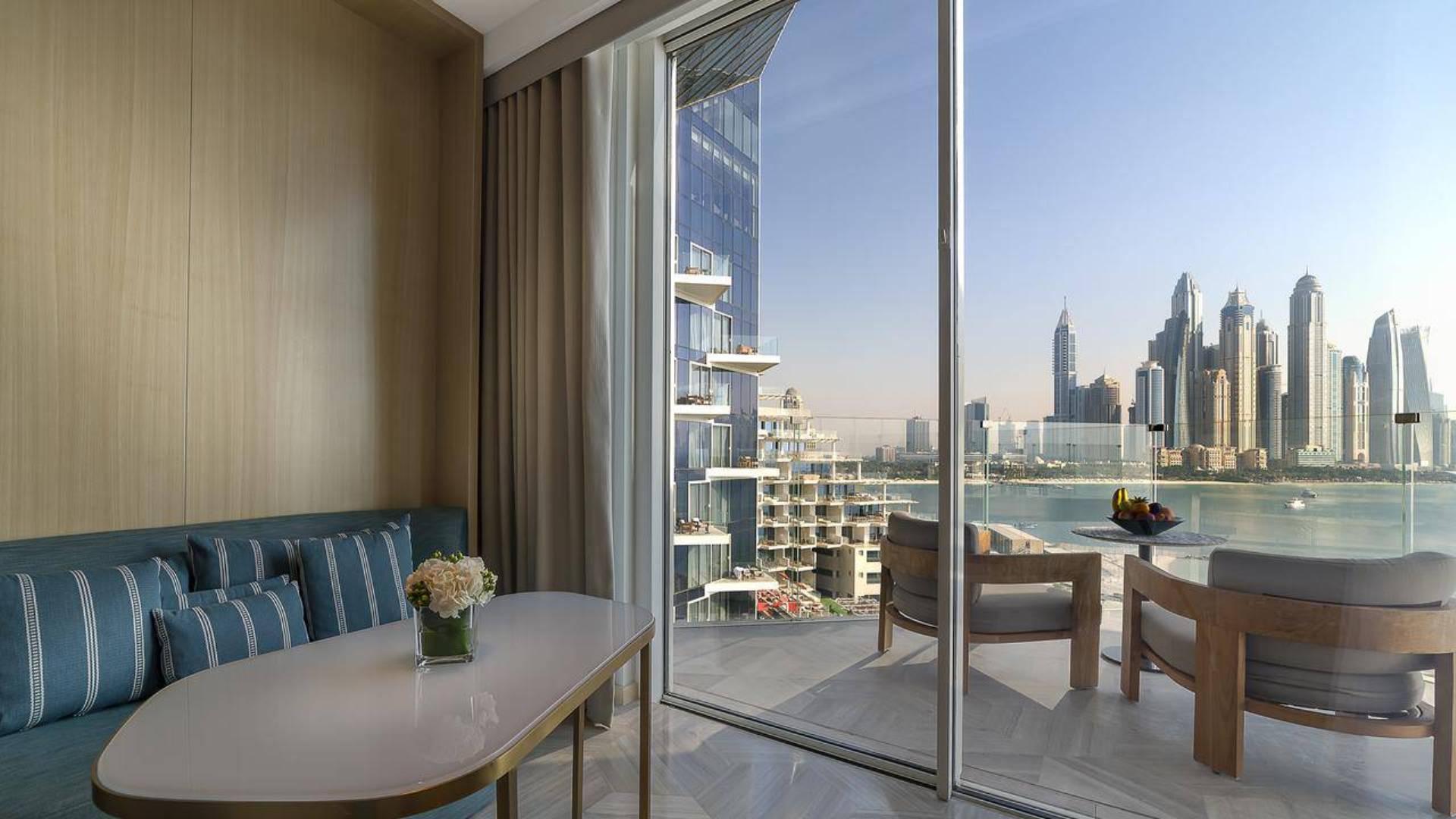 Apartment in Palm Jumeirah, Dubai, UAE, 3 bedrooms, 257 sq.m. No. 24493 - 2