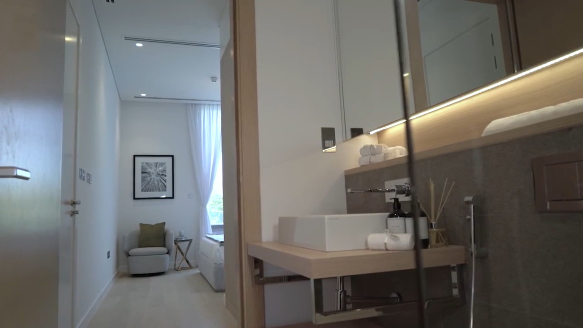 Apartment in Al Furjan, Dubai, UAE, 2 bedrooms, 141 sq.m. No. 24743 - 4