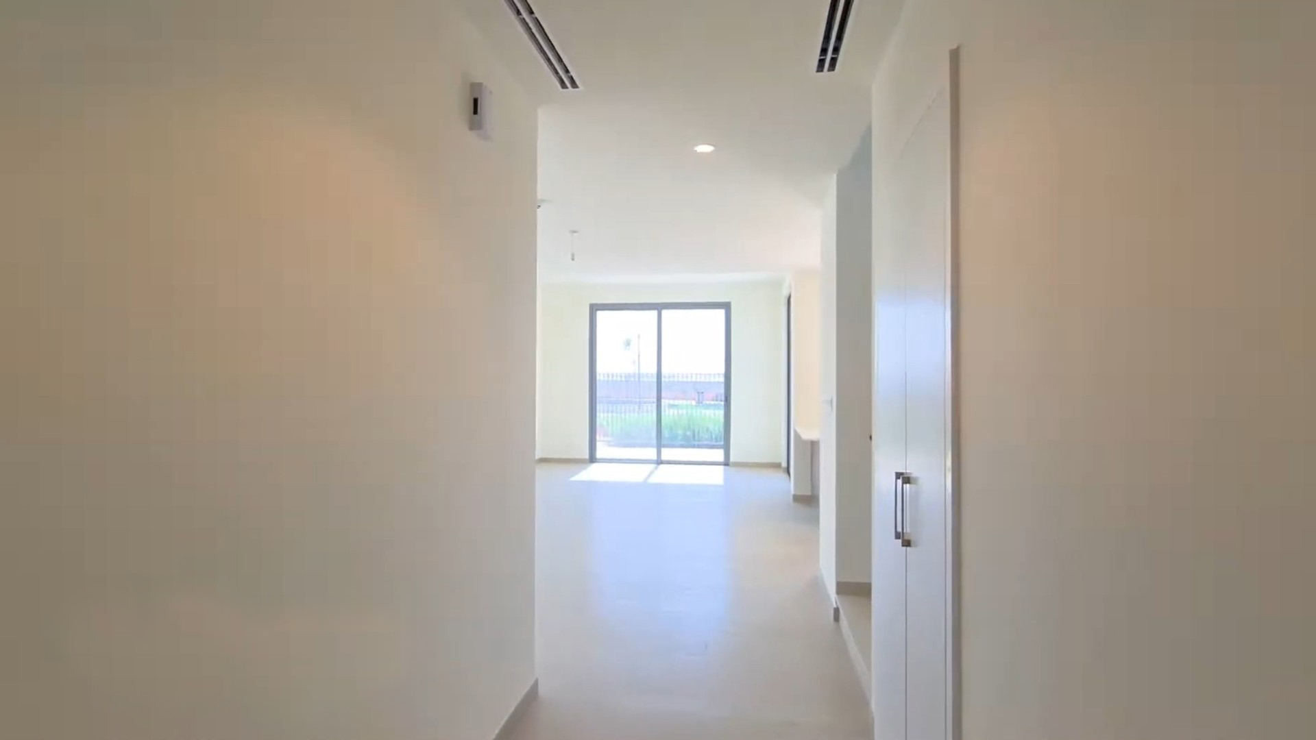 Villa for sale in Dubai, UAE, 4 bedrooms, 275 m², No. 24813 – photo 3