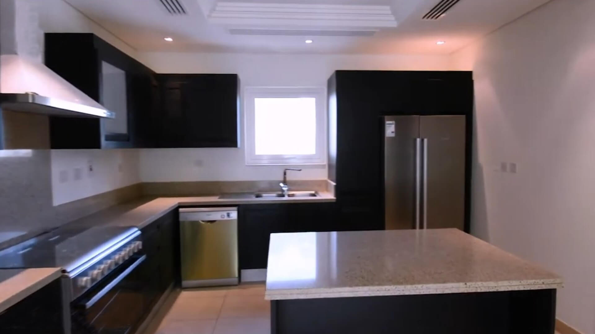 Apartment in Al Furjan, Dubai, UAE, 3 bedrooms, 172 sq.m. No. 24883 - 5