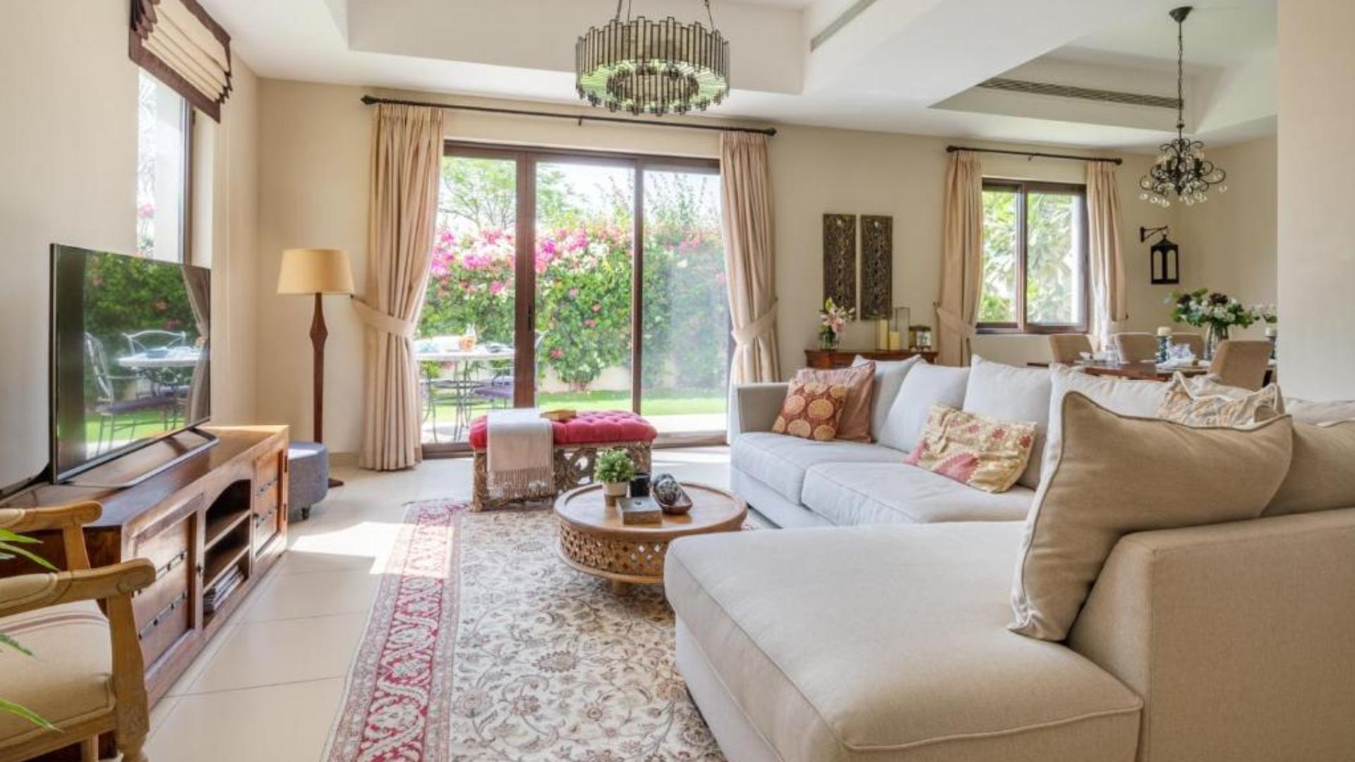 Villa in Reem, Dubai, UAE, 3 bedrooms, 216 sq.m. No. 25034 - 2
