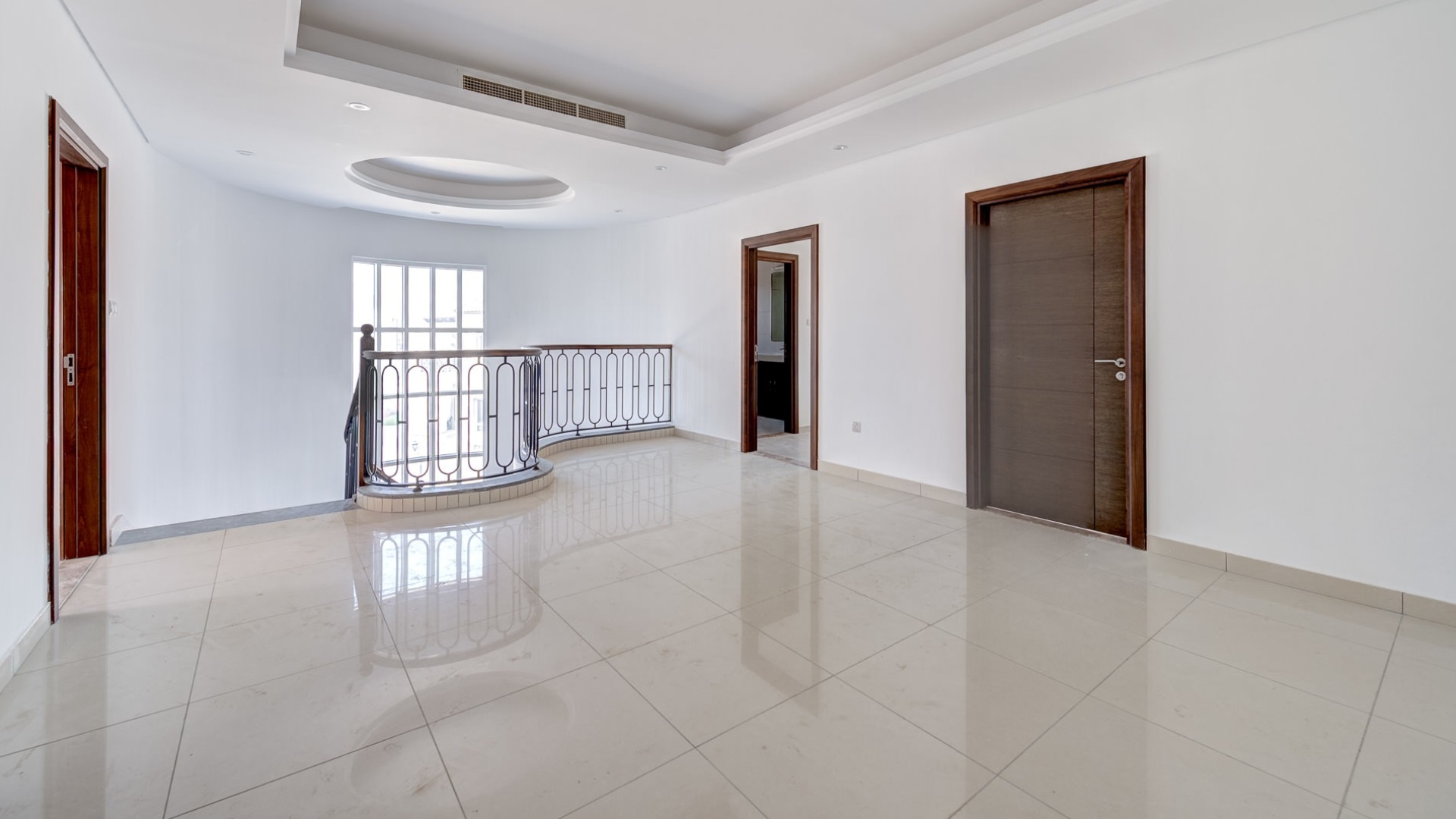 Villa in Living Legends, Dubai, UAE, 5 bedrooms, 600 sq.m. No. 25121 - 1