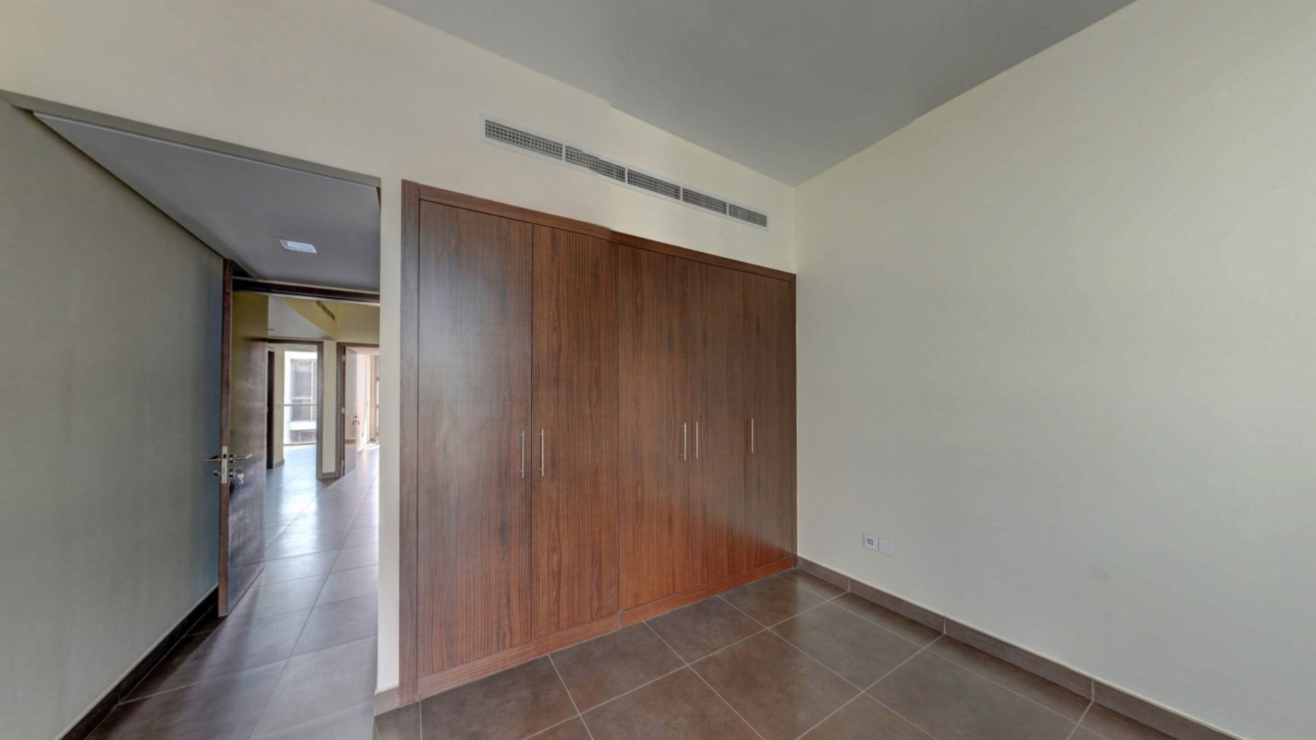 Apartment in Al Safa, Dubai, UAE, 2 bedrooms, 185 sq.m. No. 25623 - 7