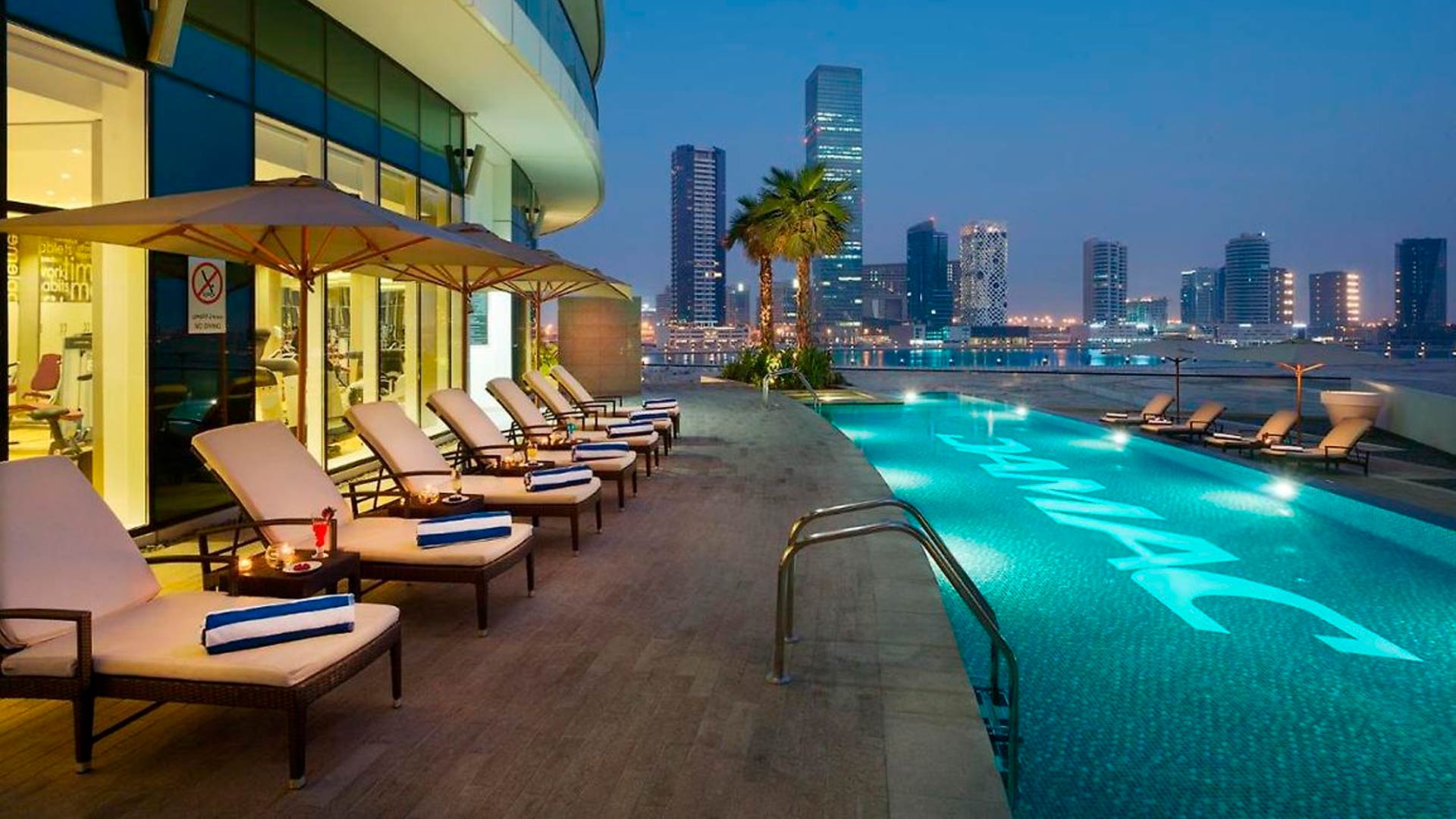Apartment in Business Bay, Dubai, UAE, 3 bedrooms, 210 sq.m. No. 25631 - 2