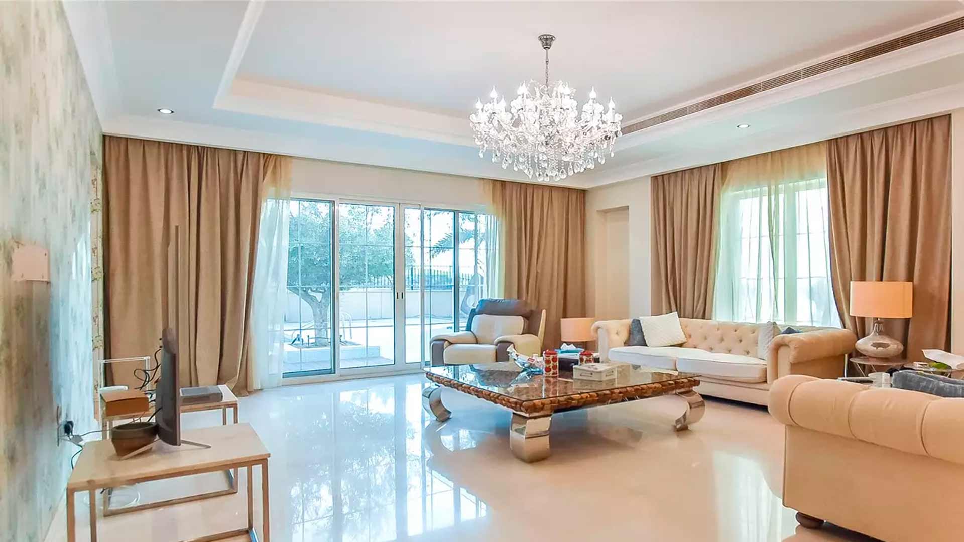 Villa in Arabian Ranches, Dubai, UAE, 4 bedrooms, 481 sq.m. No. 25730 - 1