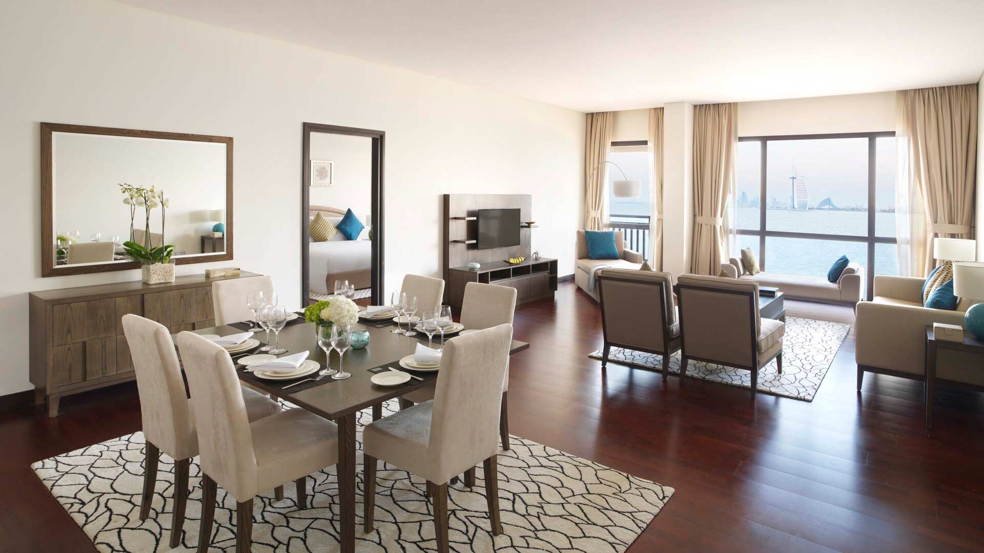 Apartment in Palm Jumeirah, Dubai, UAE, 2 bedrooms, 162 sq.m. No. 25610 - 8