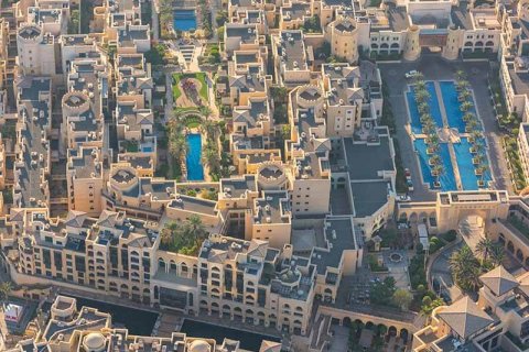 «Billionaires’ Row» is a magnet for the super-rich in Palm Jumeirah